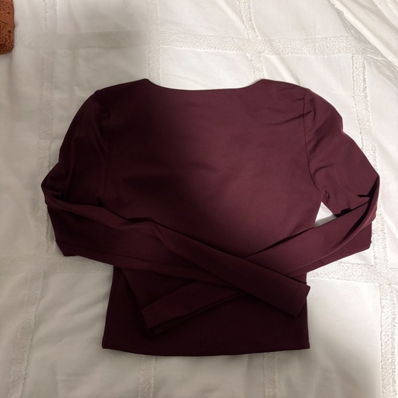 Babaton Contour Long Sleeve – Burgundy / Wine Size XS - Picture 2 of 3